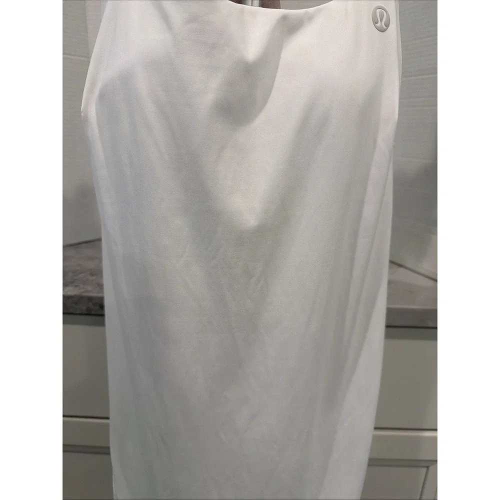 Lululemon Women's Lightweight Tennis Dress‎ Color White Size 8 NWT
